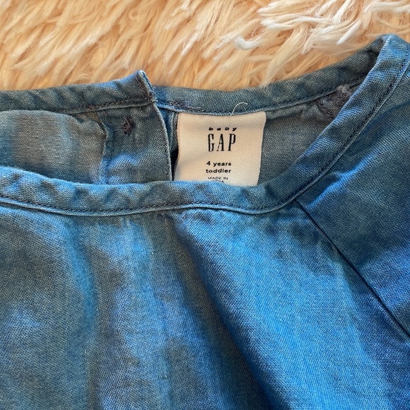 GAP Baby Girls Denim Shirt - Picture 2 of 3